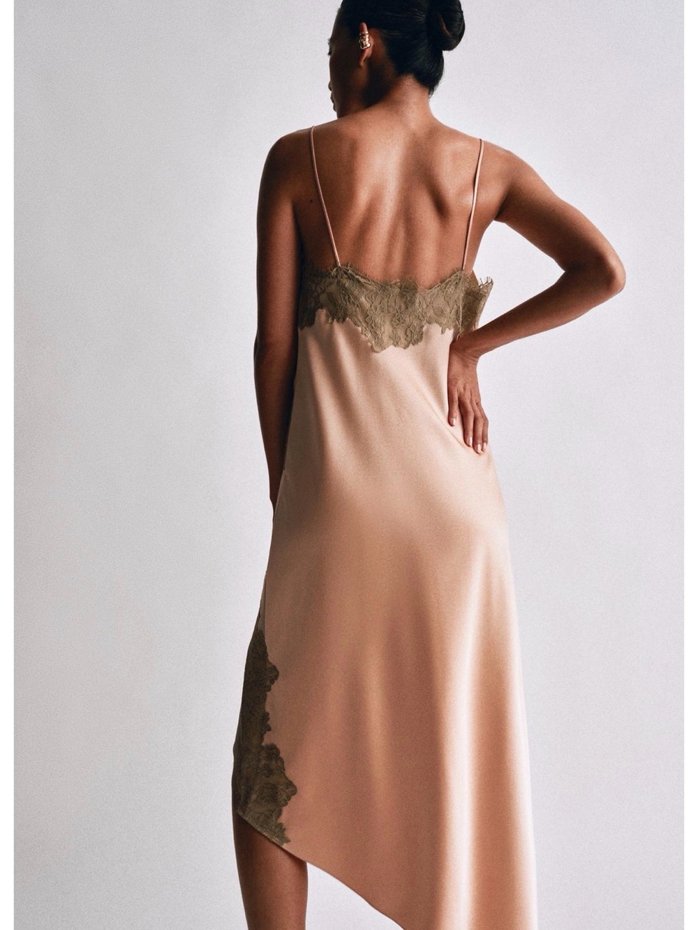 NWT ZW Zara Women’s  Asymmetrical Satin Effect Lace Dress Size Small - Picture 3 of 5